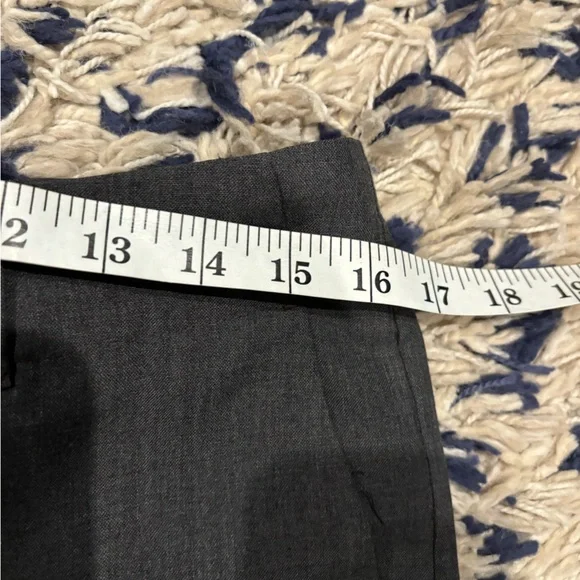 Ann Taylor signature 3 piece gray suit set - blazer (10), skirt and pants (8) - Picture 14 of 15